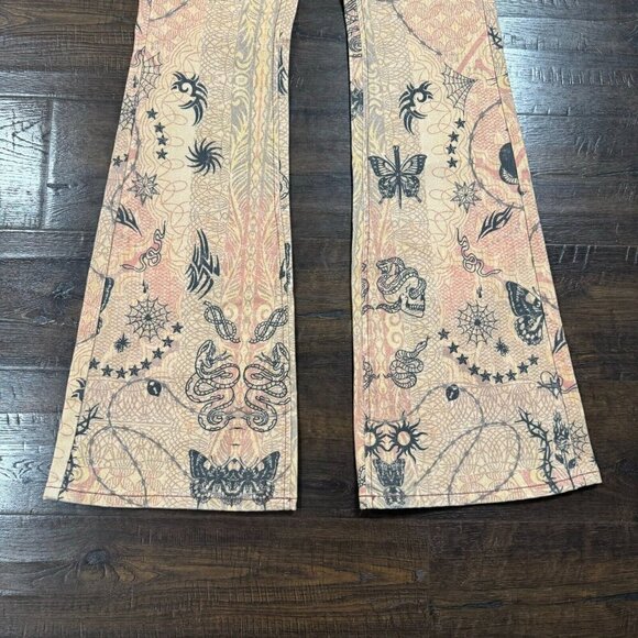 BDG Women's Printed Ruched V-front Flare Jean Low Rise Zip Closure Beige 26 - Picture 3 of 12